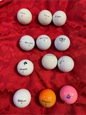 Lot of 12 Golf Balls!   Good Condition!